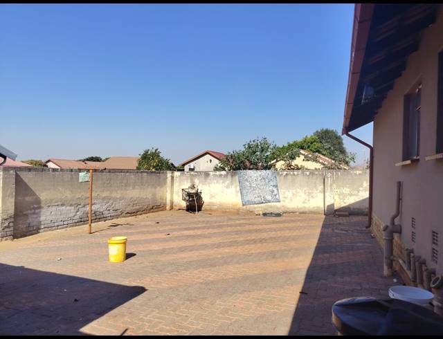 3 BEDROOM HOUSE FOR SALE IN TLHABANE WEST